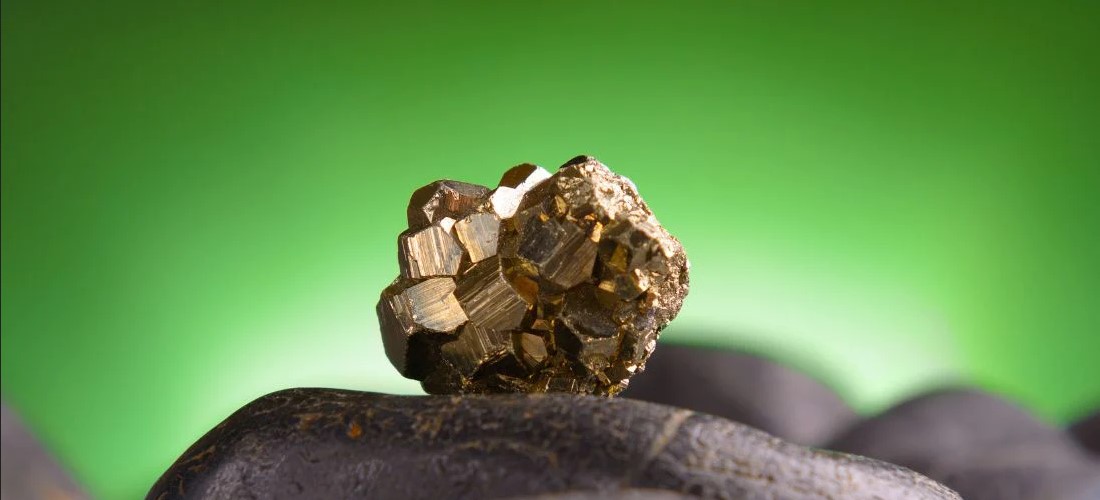  Pyrite (pirit)
